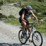 Mit Knieproblemen Fahrradfahren